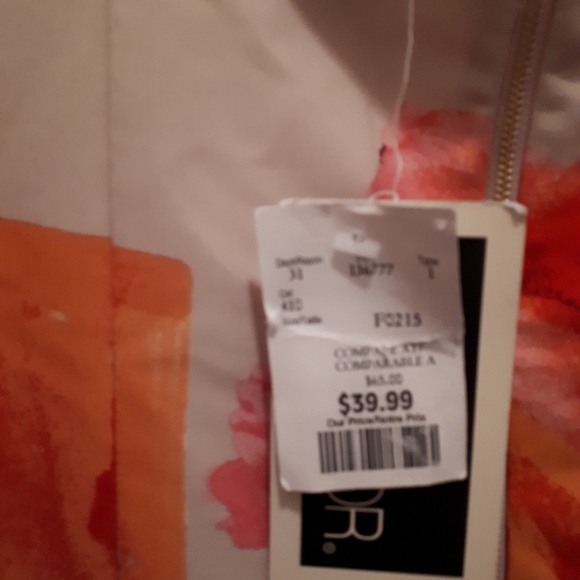 White and orange shift dress - Picture 3 of 4